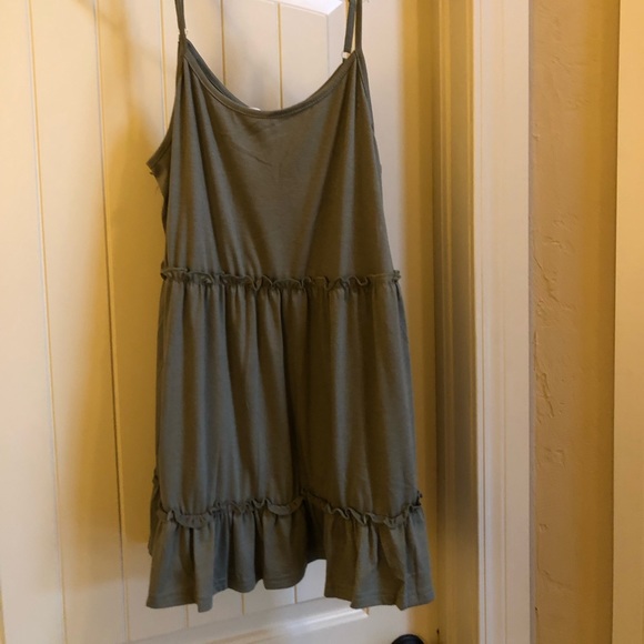 Olive Ruffle Tank Top - Picture 2 of 3